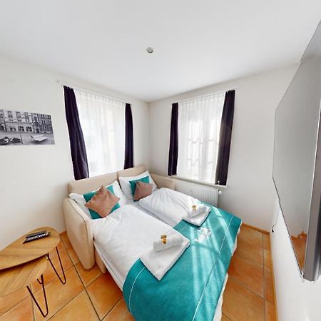 2 Zimmerwohnung - Zentral - 65“ Tv - Arbeitsplatz Chur Exterior foto
